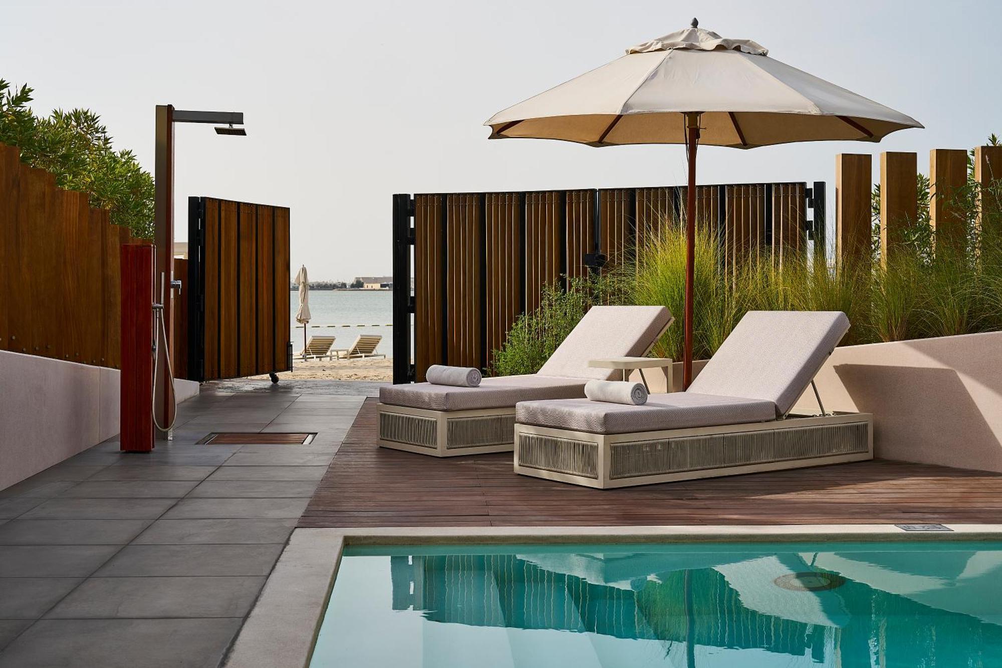 Erth Abu Dhabi Hotel Exterior foto